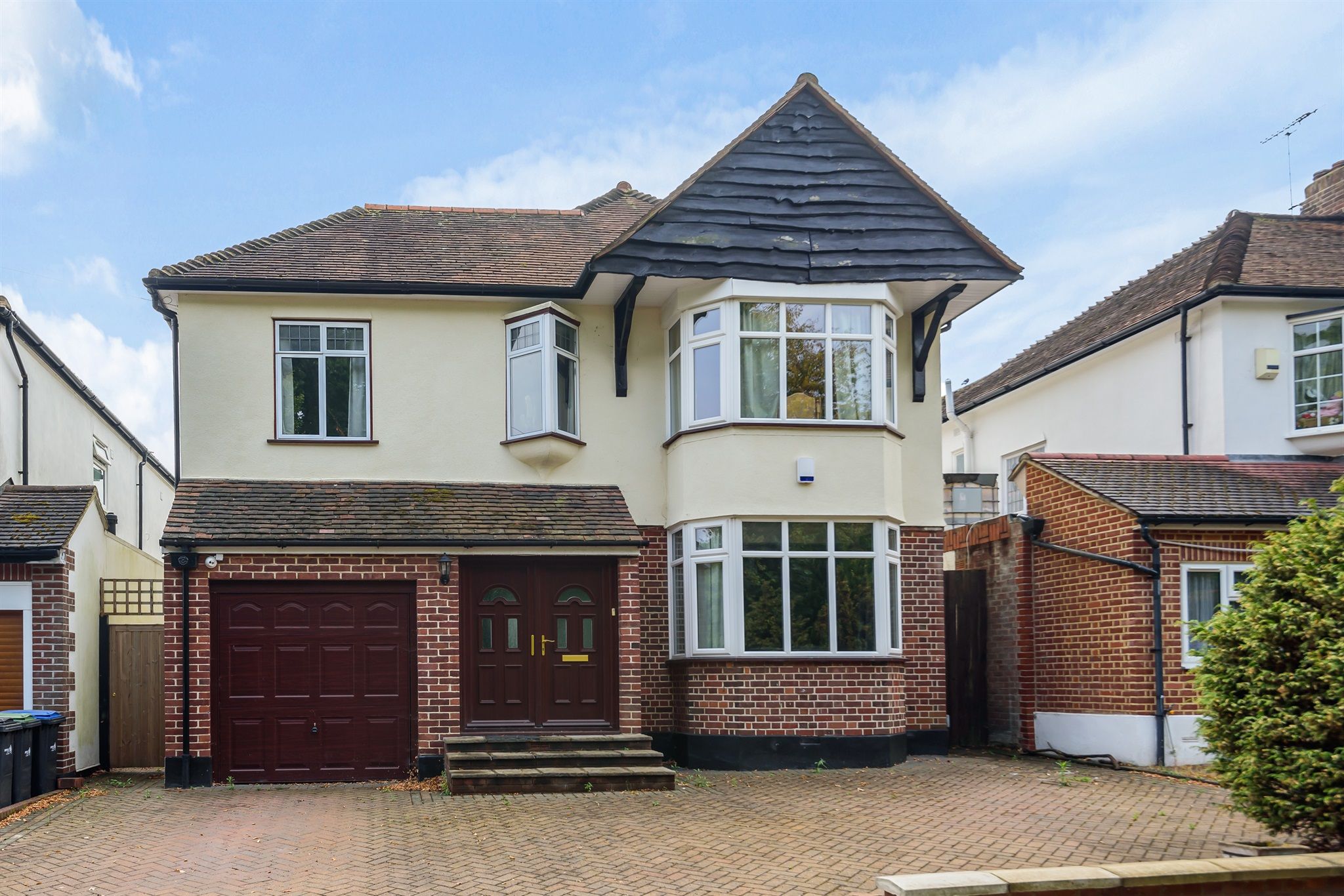 4 bed detached house for sale in Phipps Hatch Lane, Enfield EN2 Zoopla
