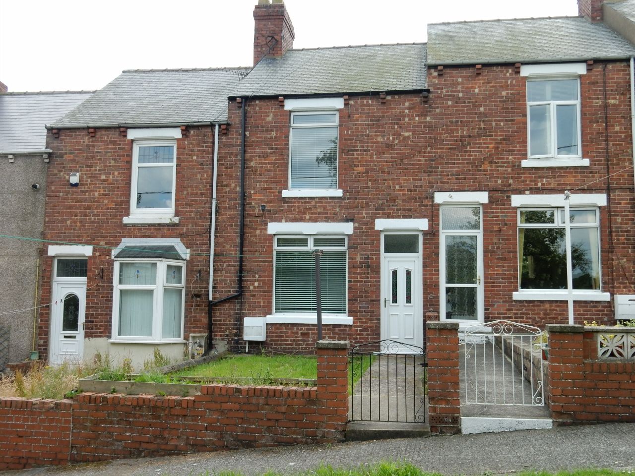 2 bed terraced house to rent in Church Street, Helmington Row, Crook