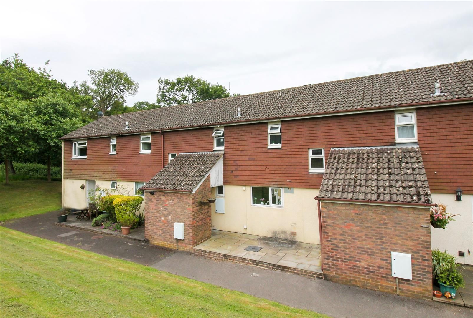 3 bed property for sale in Quetta Park, Church Crookham, Fleet GU52