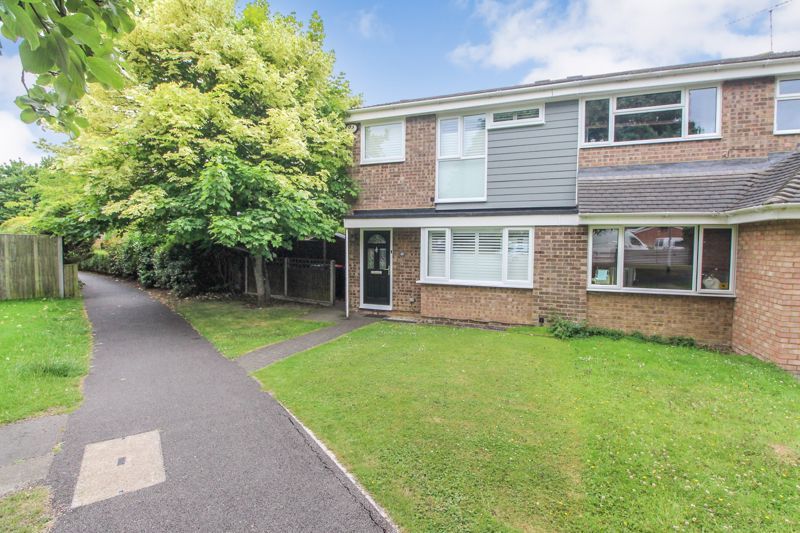 3 bed semidetached house for sale in Copthorne Close, Oakley MK43 Zoopla