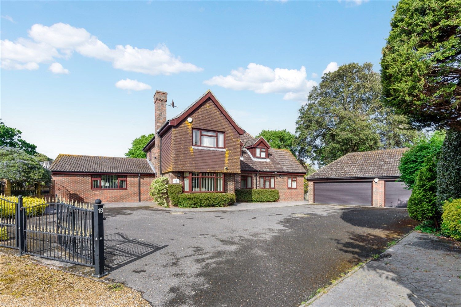 4 bed detached house for sale in Appletree Lodge, 19 Victoria Avenue