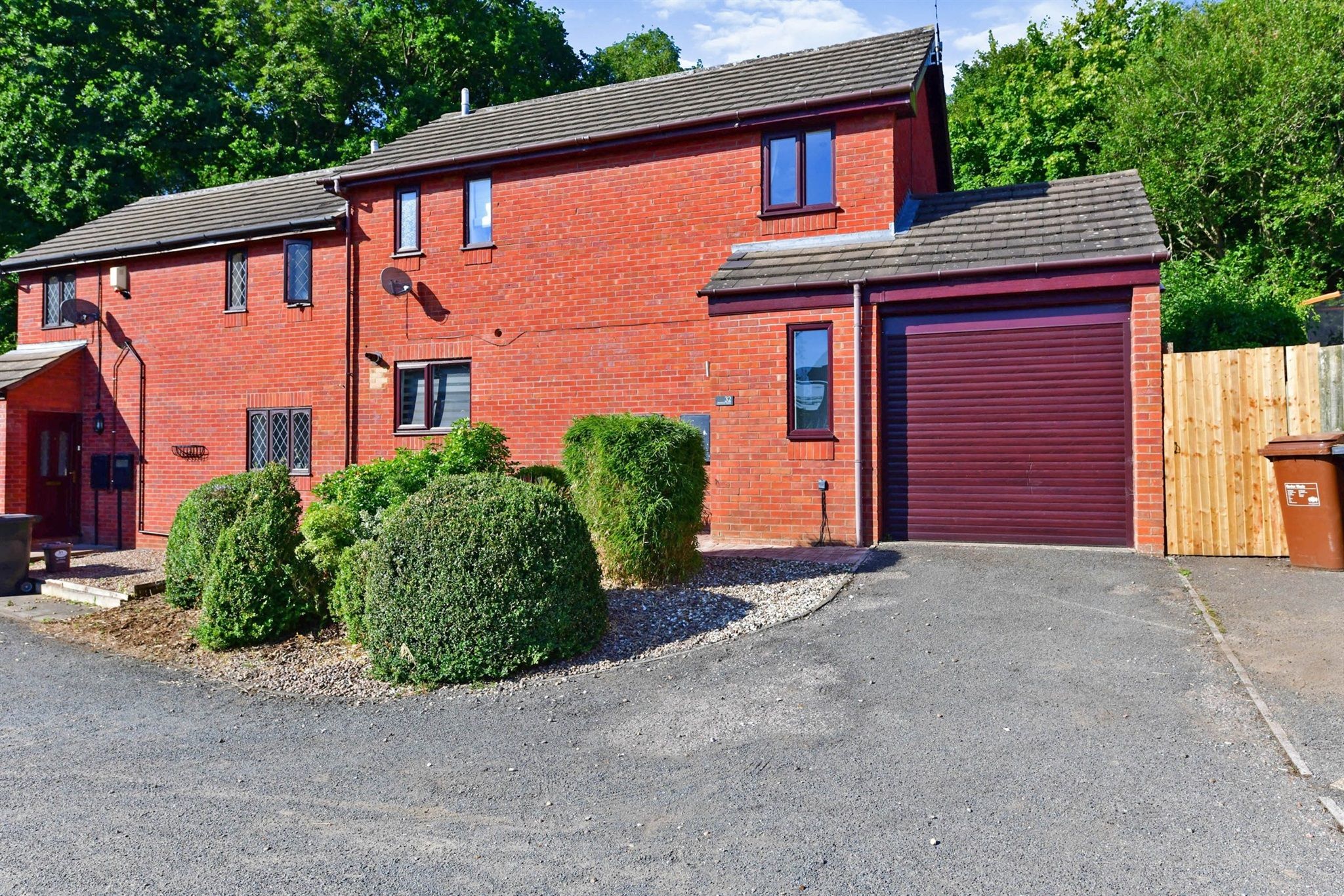 3 bed semidetached house for sale in Gresham Drive, West Hunsbury