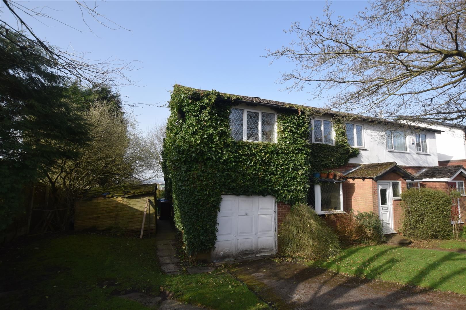 5 bed semidetached house for sale in Haycock Close, Stalybridge SK15