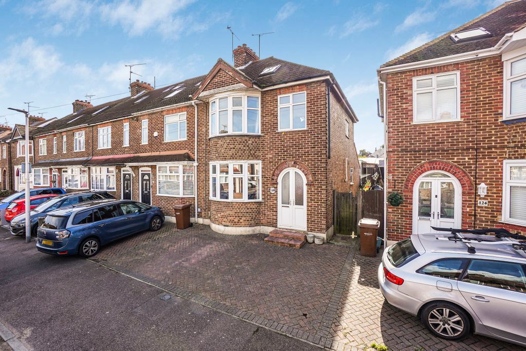 4 bed end terrace house for sale in Sunnymead Avenue, Gillingham ME7