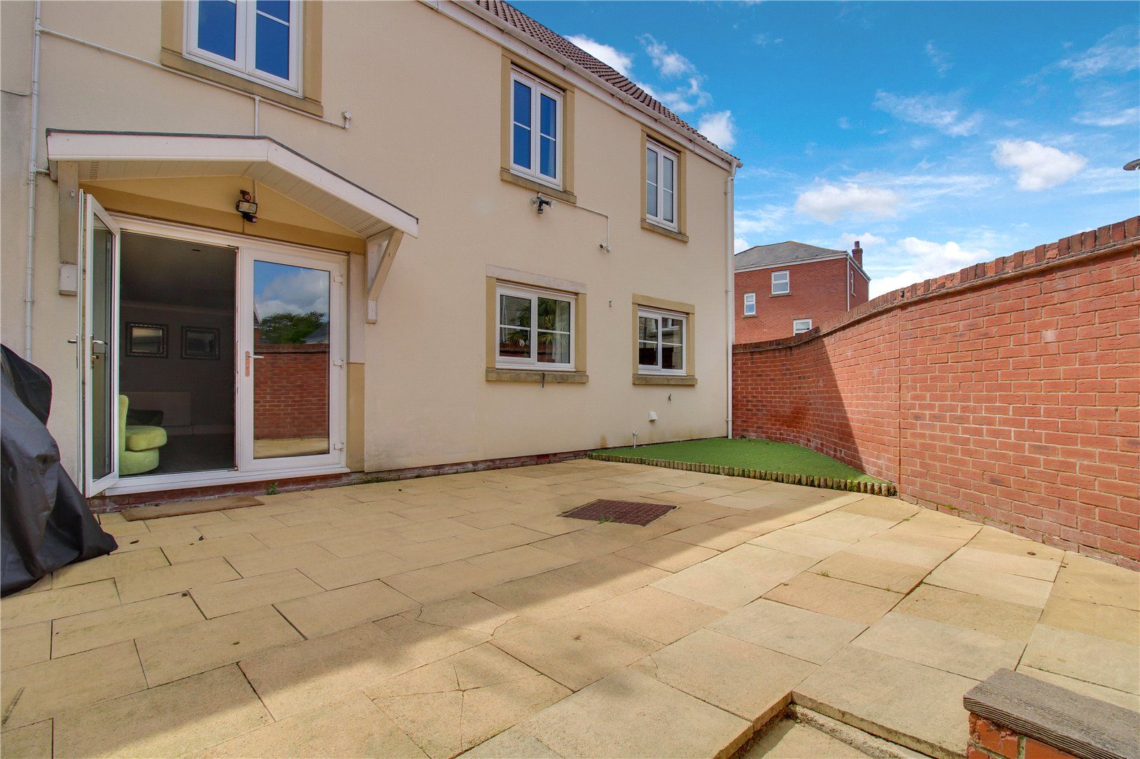 4 bed semidetached house for sale in Filsham Road, Oakhurst, Swindon