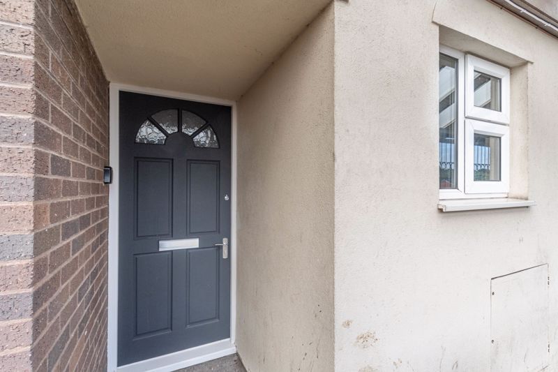 2 bed flat to rent in Woodrow Centre, Redditch B98 Zoopla