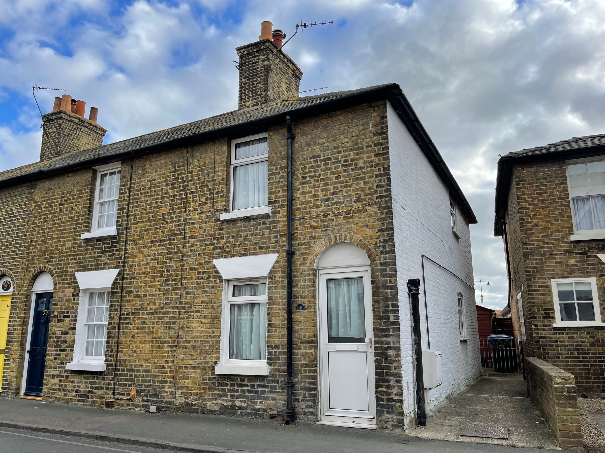 2 bed end terrace house for sale in Moat Sole, Sandwich CT13 Zoopla