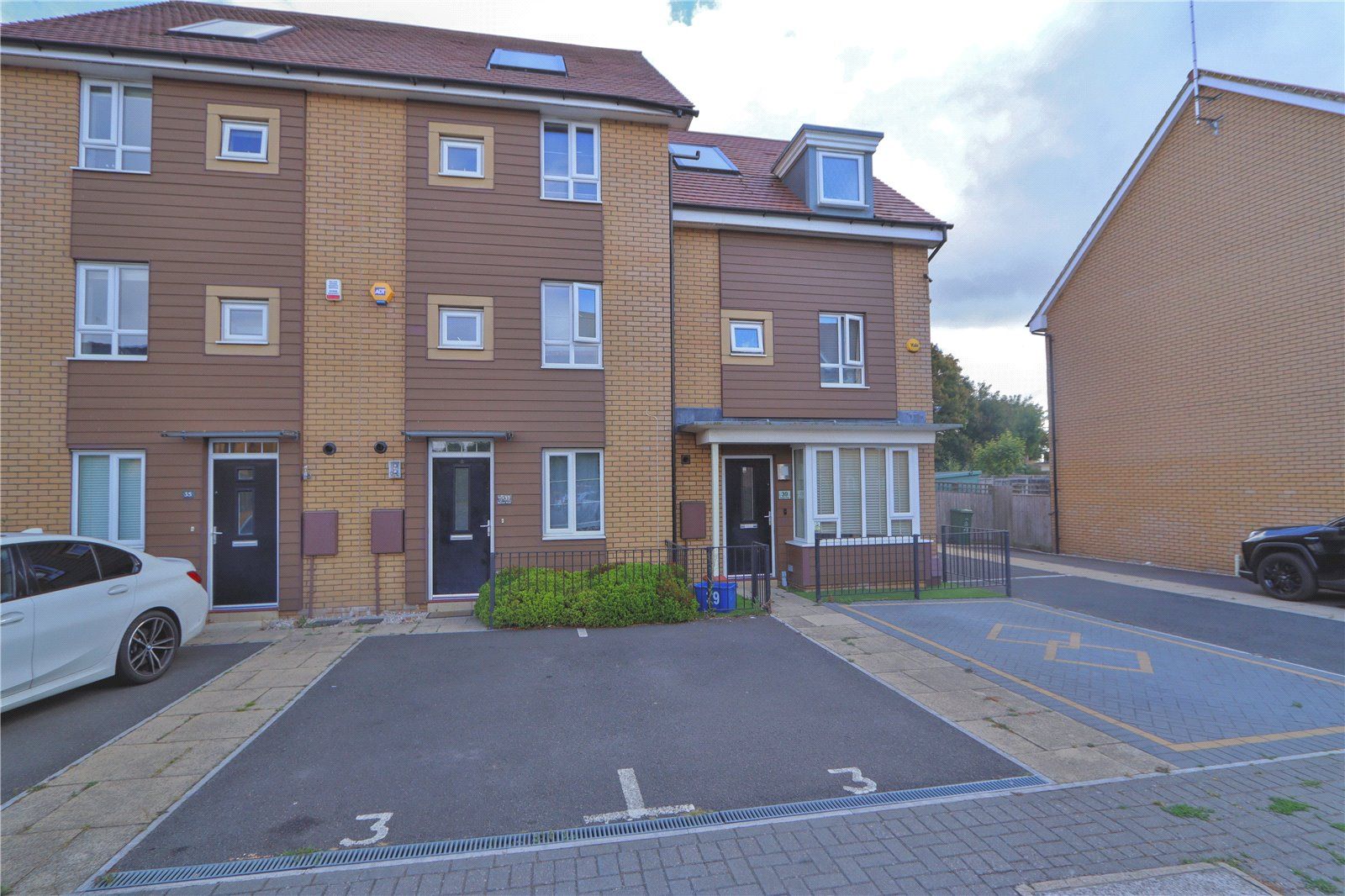 4 bed terraced house for sale in Butter Row, Wolverton Mill MK12 Zoopla