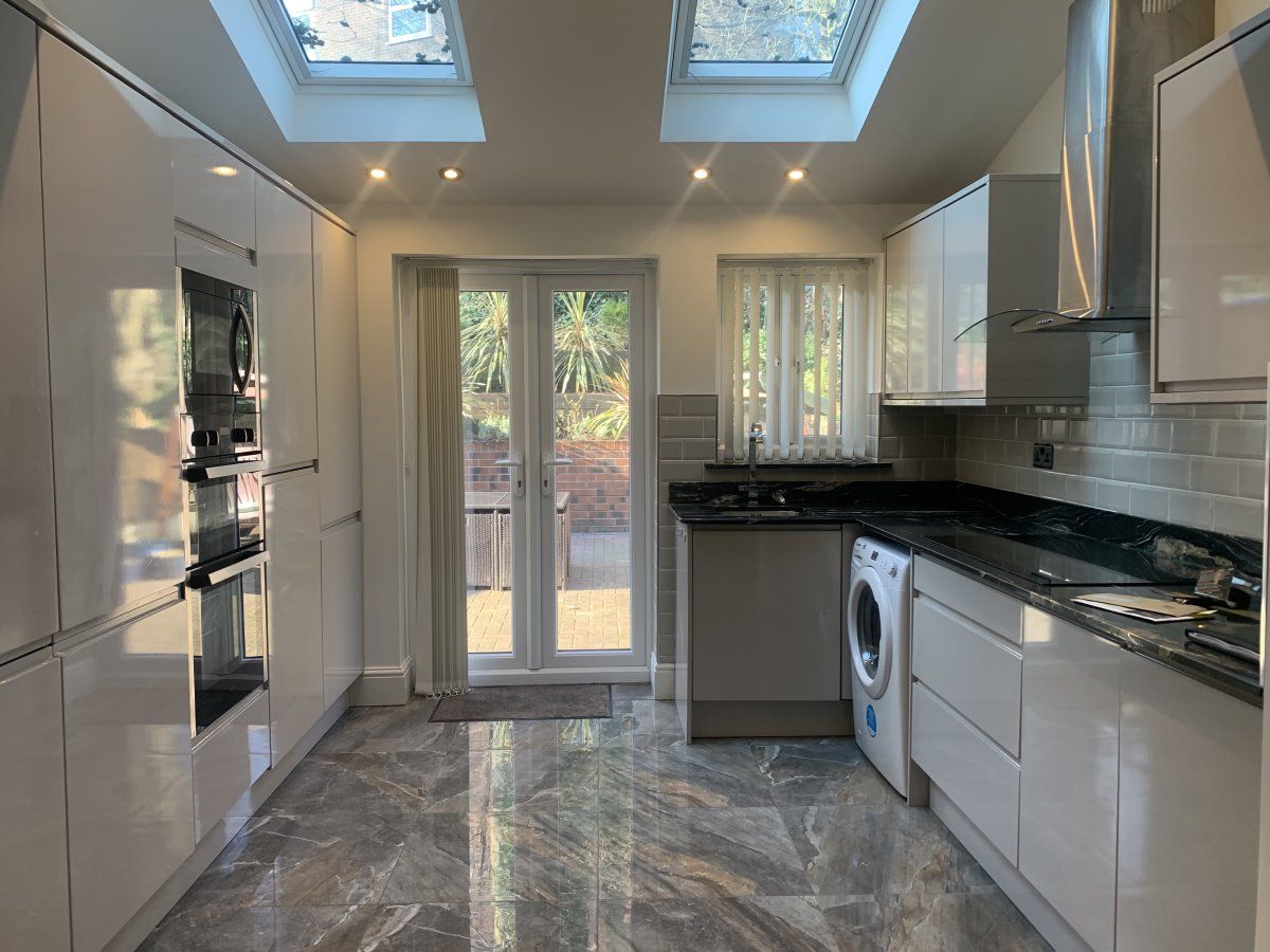 2 bed flat to rent in Ainsdale Avenue, Salford M7 Zoopla