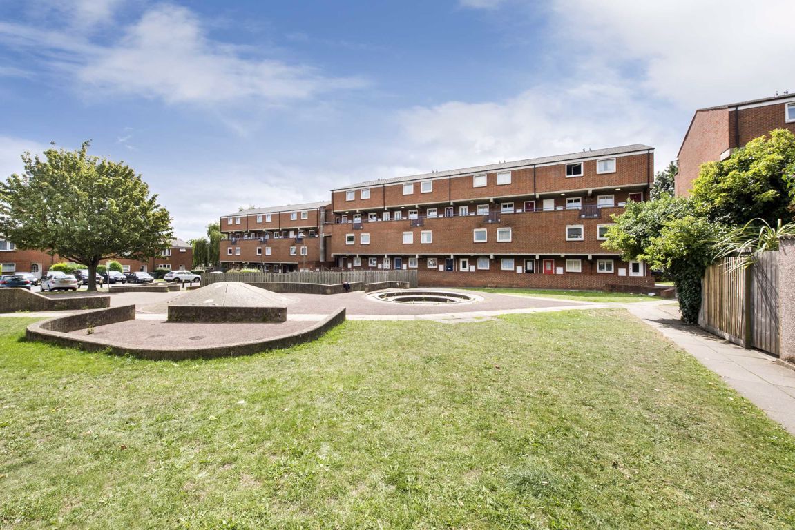 2 bed flat for sale in Prince Of Wales Close, London NW4 Zoopla