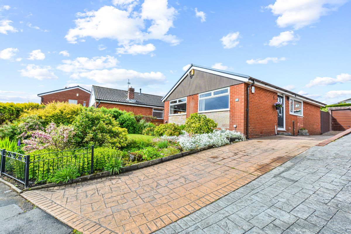 3 bed bungalow for sale in Openshaw Drive, Blackburn BB1 Zoopla