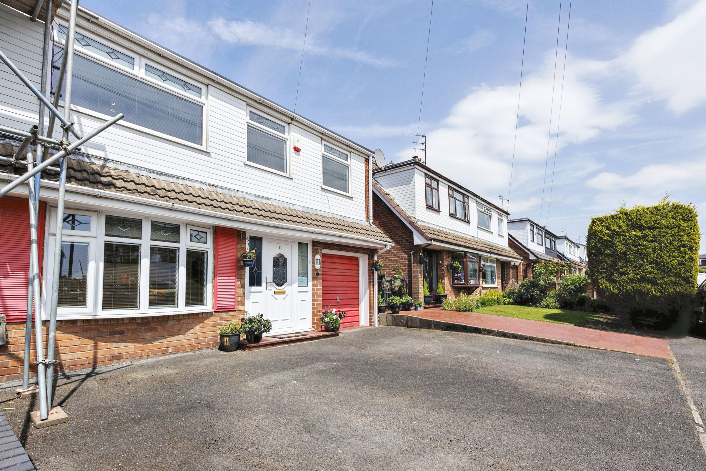4 bed semidetached house for sale in Borrowdale Close, Royton OL2 Zoopla