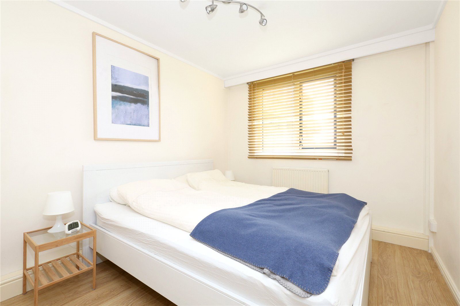 2 bed flat for sale in Gloucester Road, London N17 Zoopla