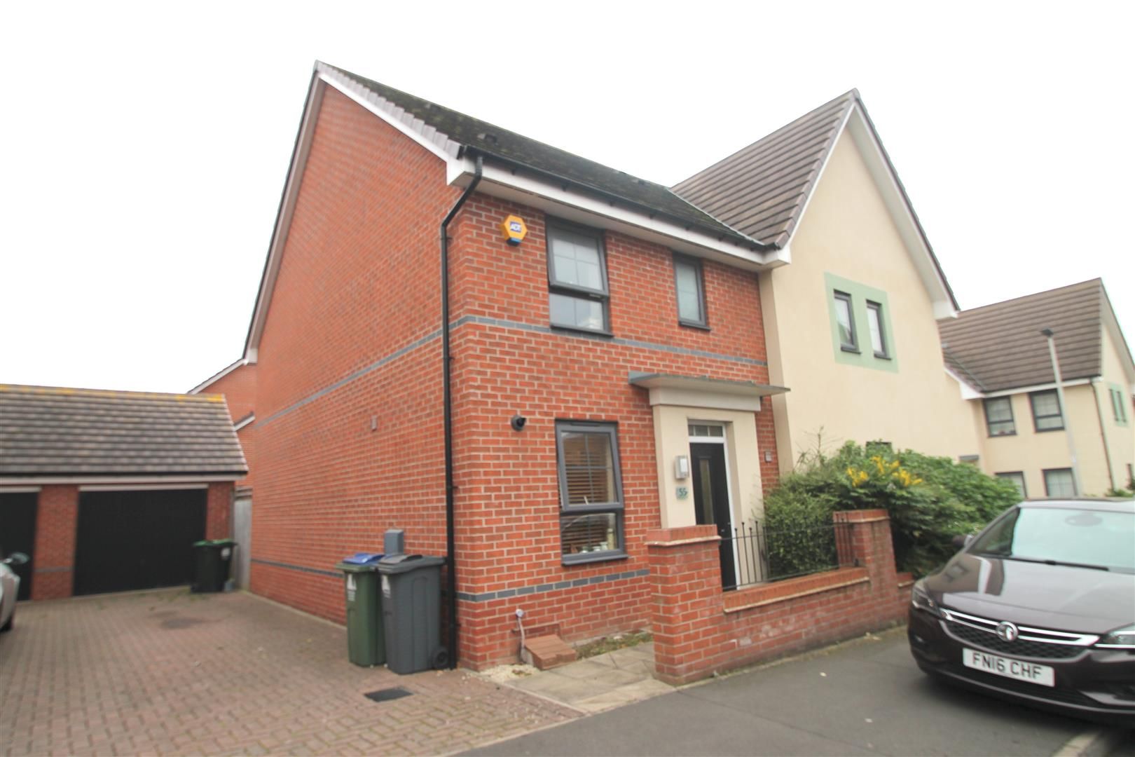 3 bed semidetached house to rent in Messenger Road, Smethwick B66 Zoopla