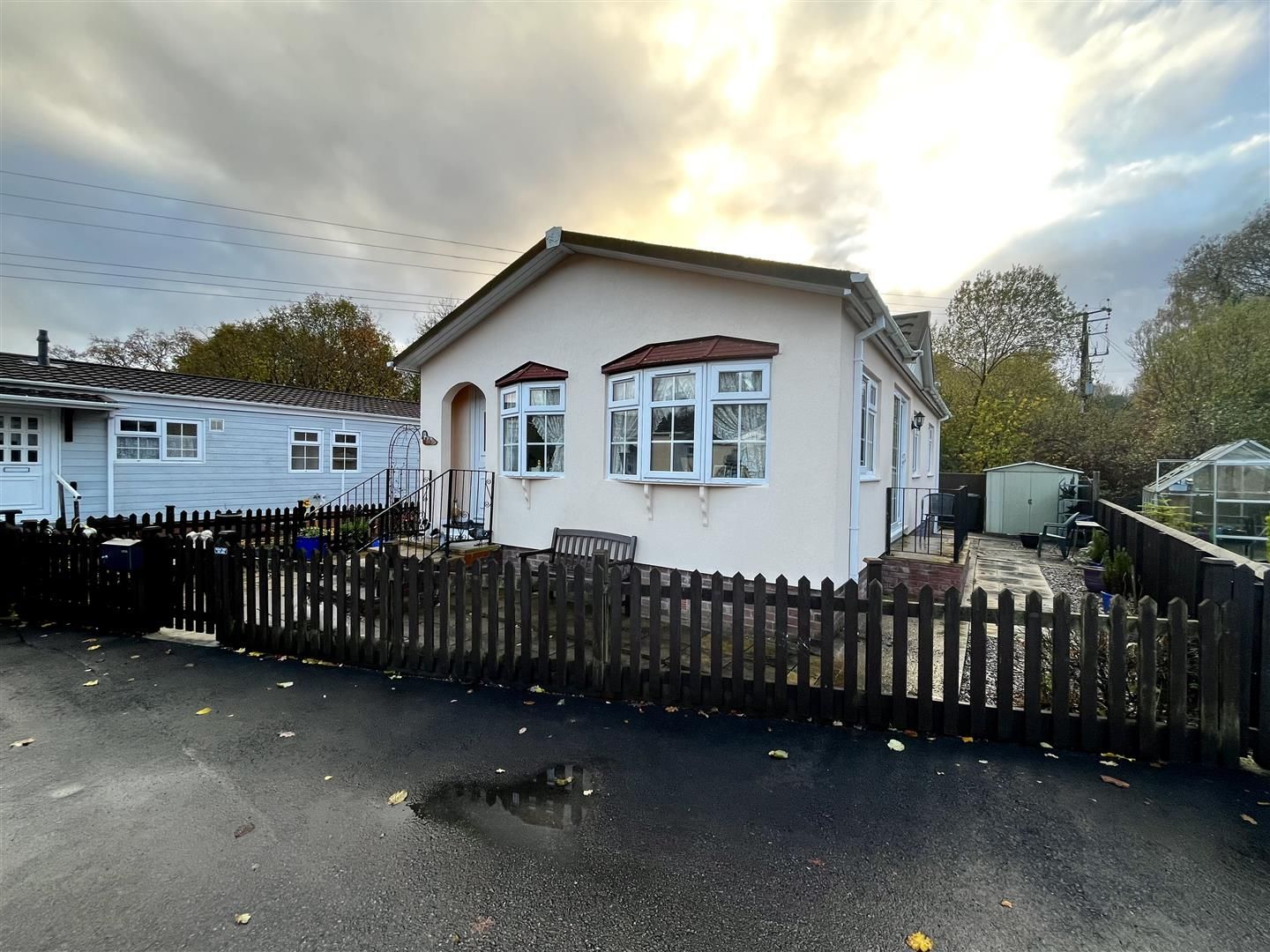 2 bed mobile/park home for sale in Belindas Park, Milkwall, Coleford