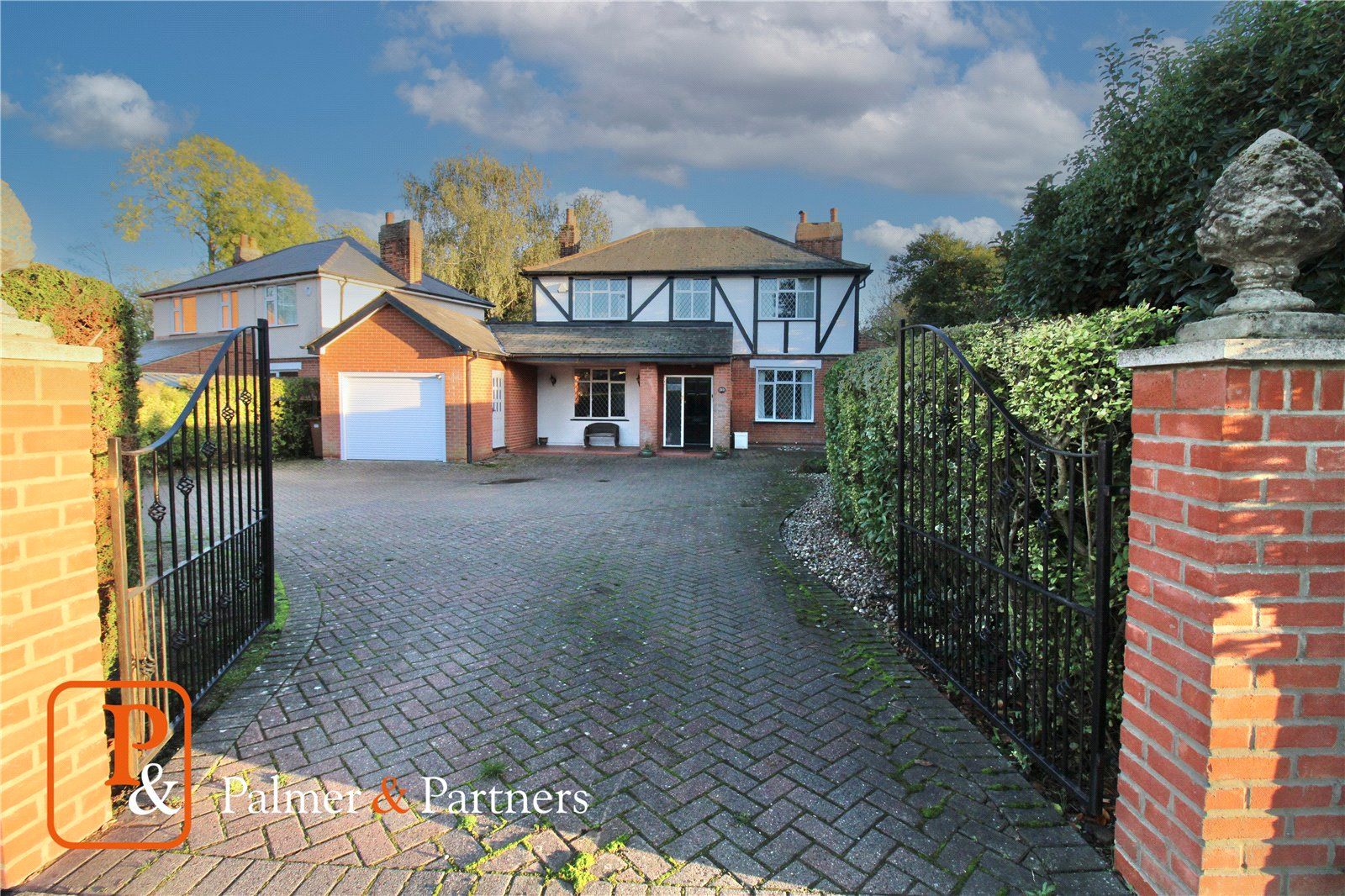 4 bed detached house for sale in Westerfield Road, Ipswich, Suffolk IP4