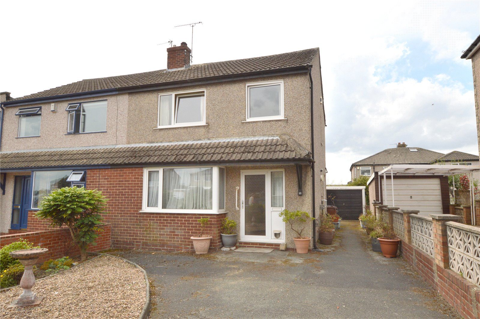 3 bed semidetached house for sale in Tyersal Park, Bradford, West