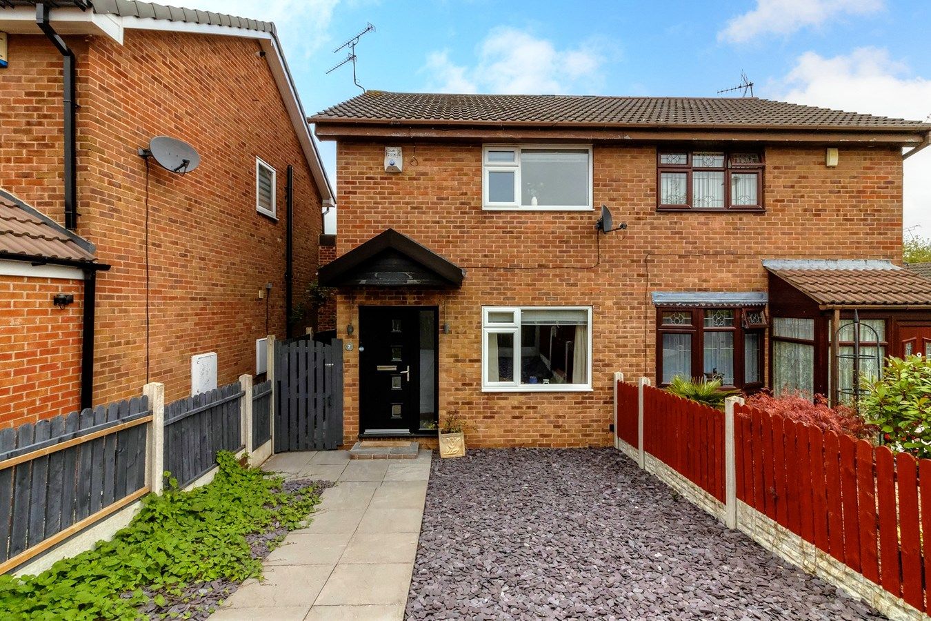 2 bed semidetached house for sale in Chamberlain Court, Chapeltown