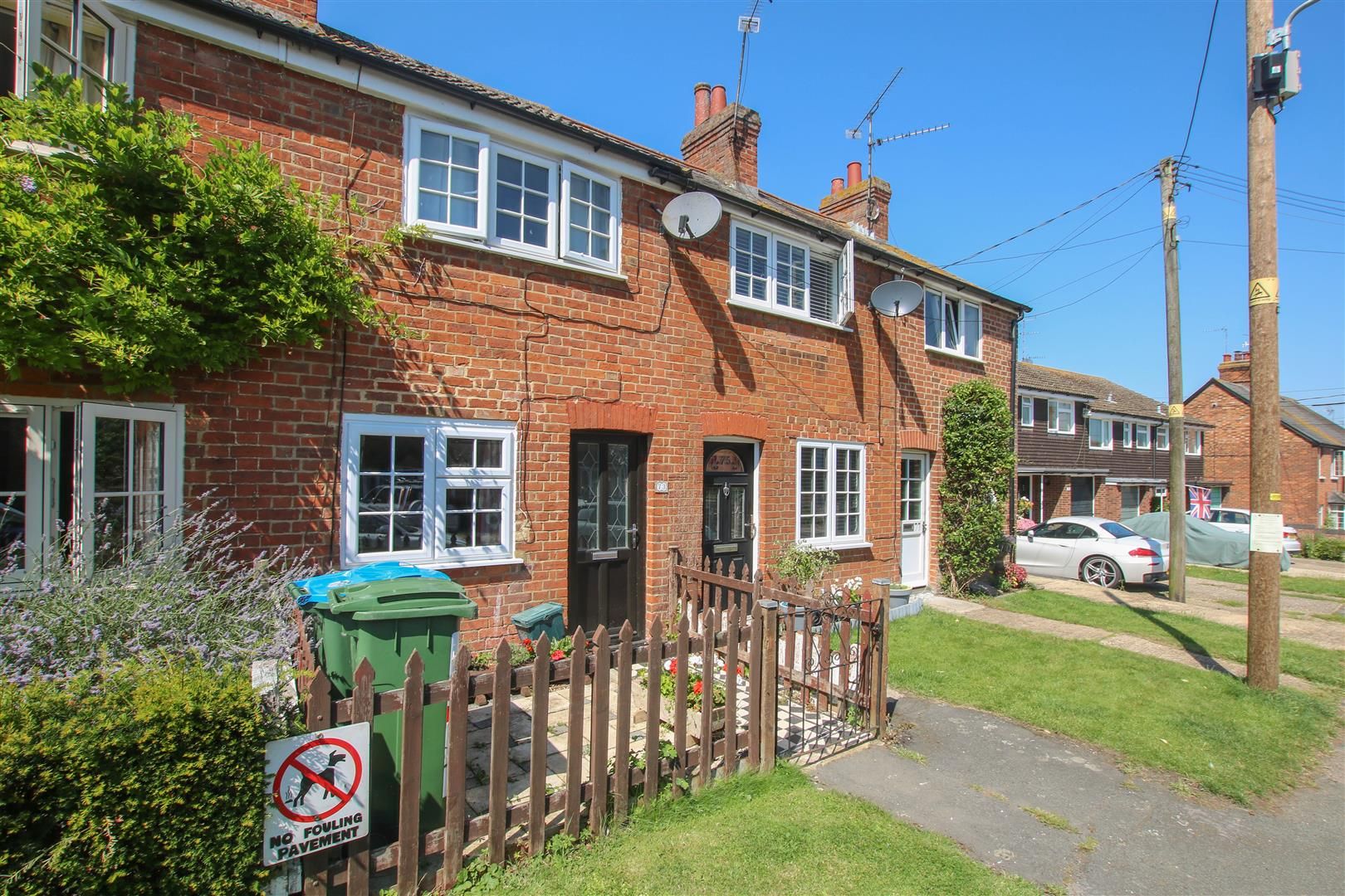 2 bed terraced house to rent in Quainton Road, Waddesdon, Aylesbury