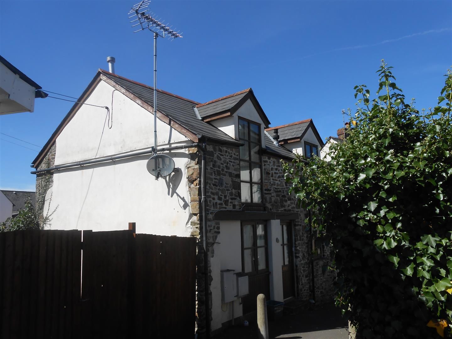 2 bed end terrace house to rent in East Street, Okehampton EX20 Zoopla