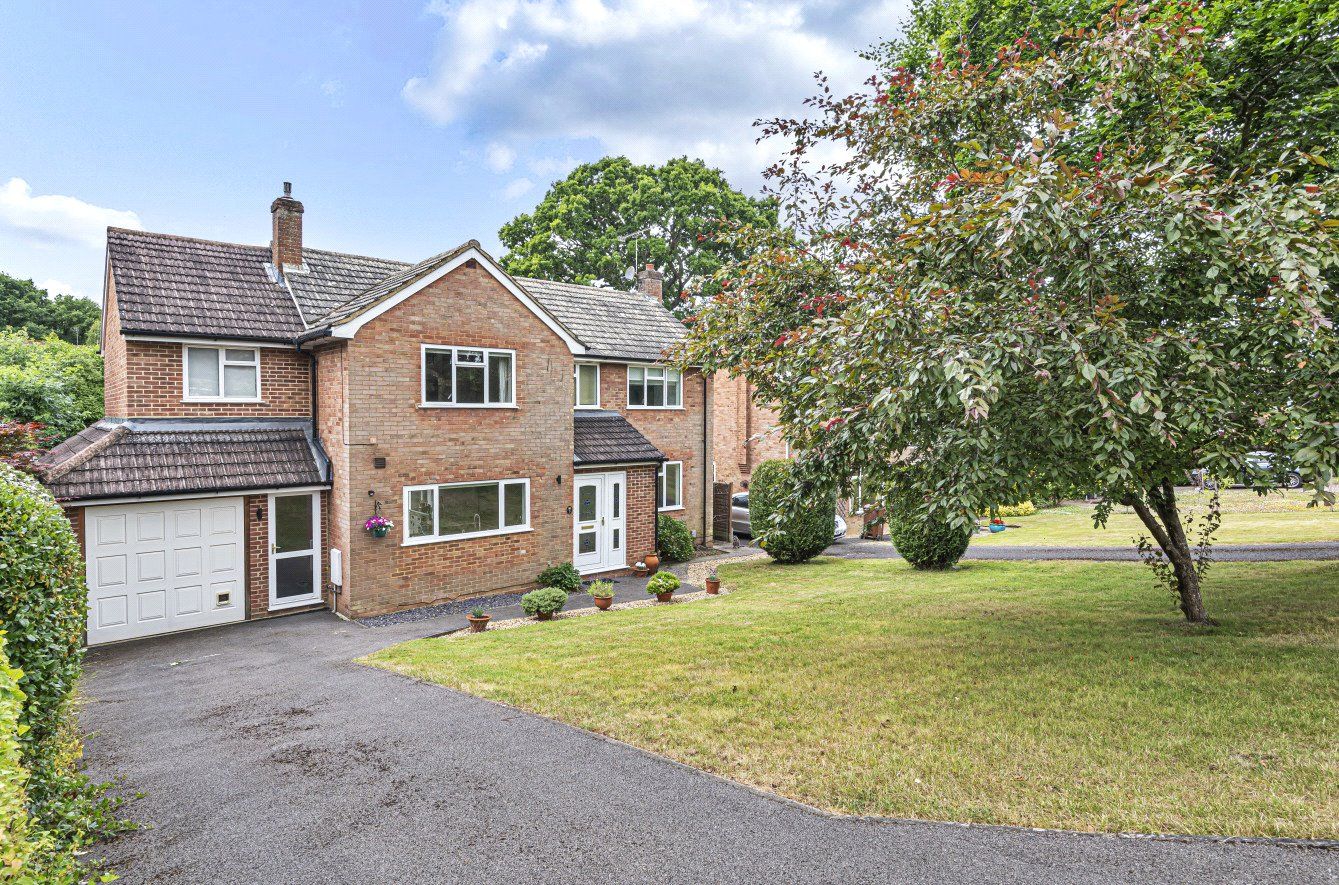4 bed detached house for sale in Merrow, Guildford, Surrey GU4 Zoopla