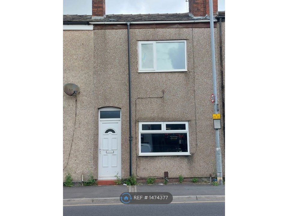 2 bed terraced house to rent in Manchester Road, Tyldesley, Manchester