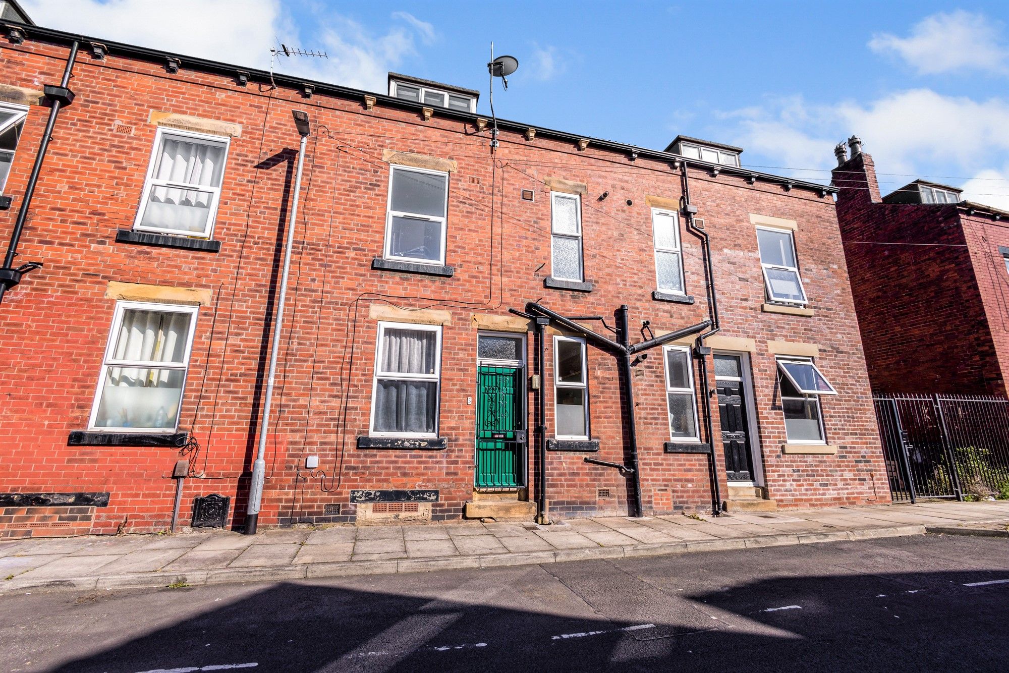 2 bed terraced house for sale in Kepler Grove, Leeds LS8 Zoopla