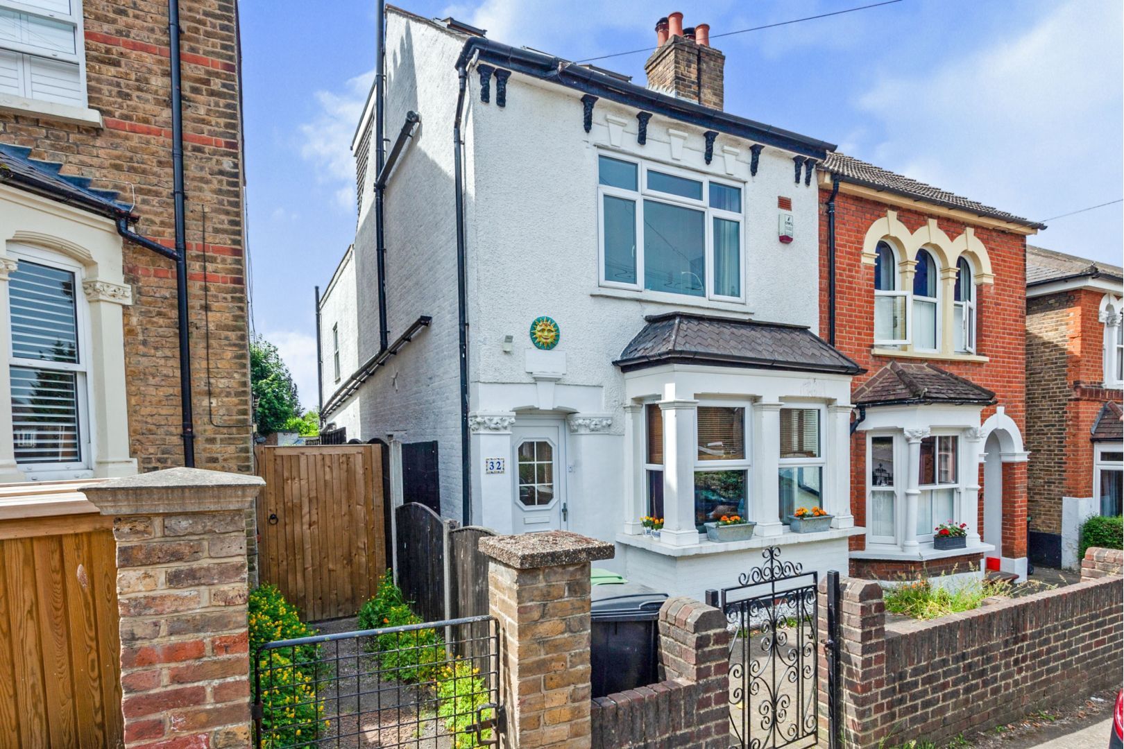 4 bed semidetached house for sale in Hills Road, Buckhurst Hill IG9