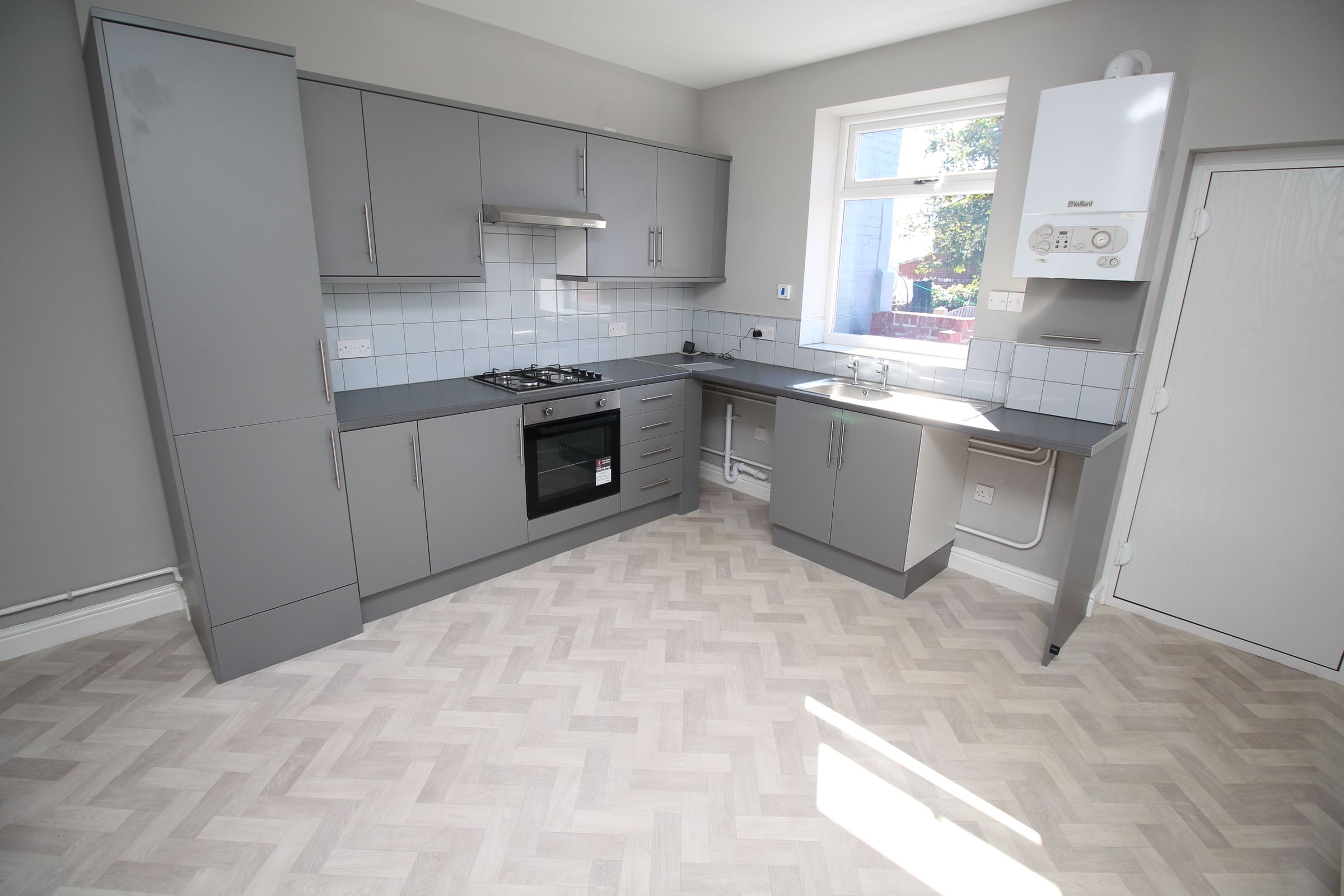 2 bed end terrace house to rent in Claypit Lane, Rawmarsh, Rotherham