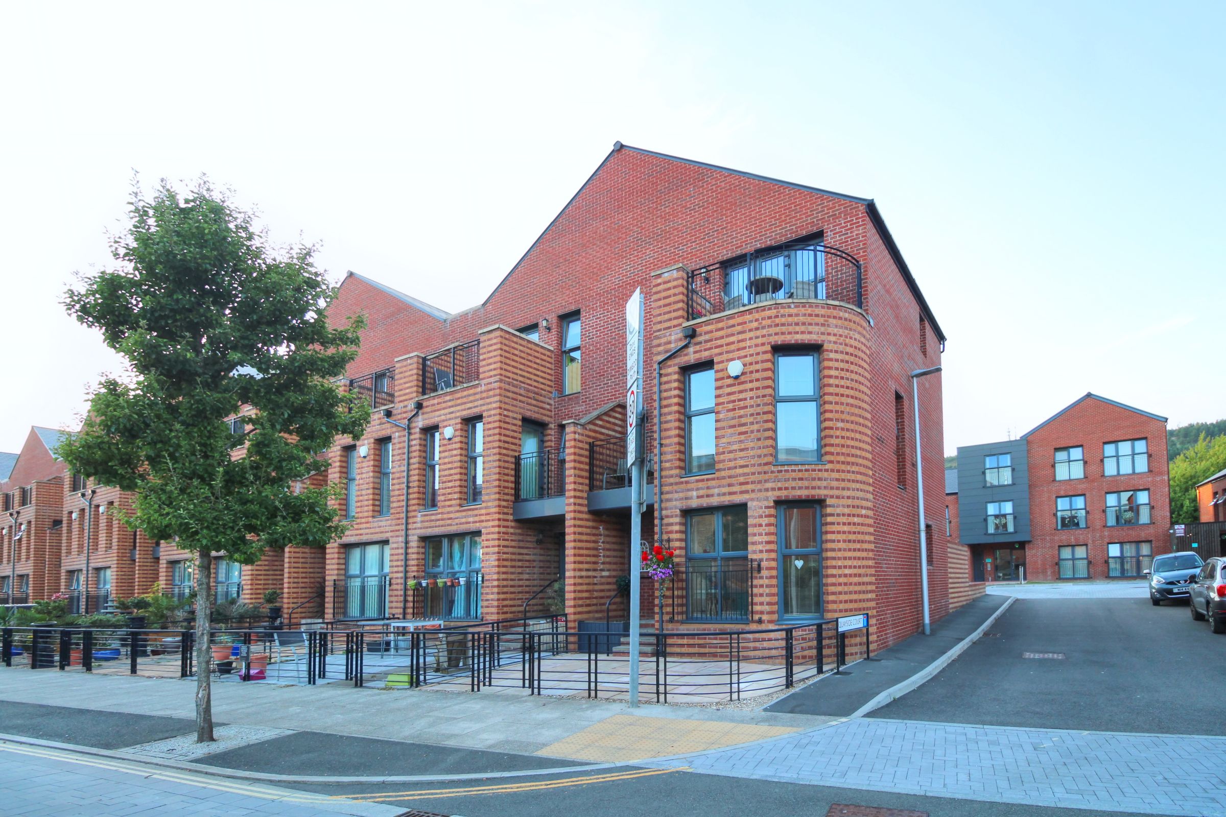 4 bed town house for sale in Langdon Road, St. Thomas, Swansea SA1 Zoopla