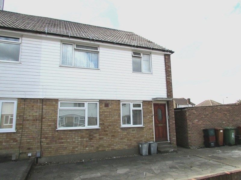 2 bed flat to rent in Stonefield Close, Bexleyheath DA7 Zoopla