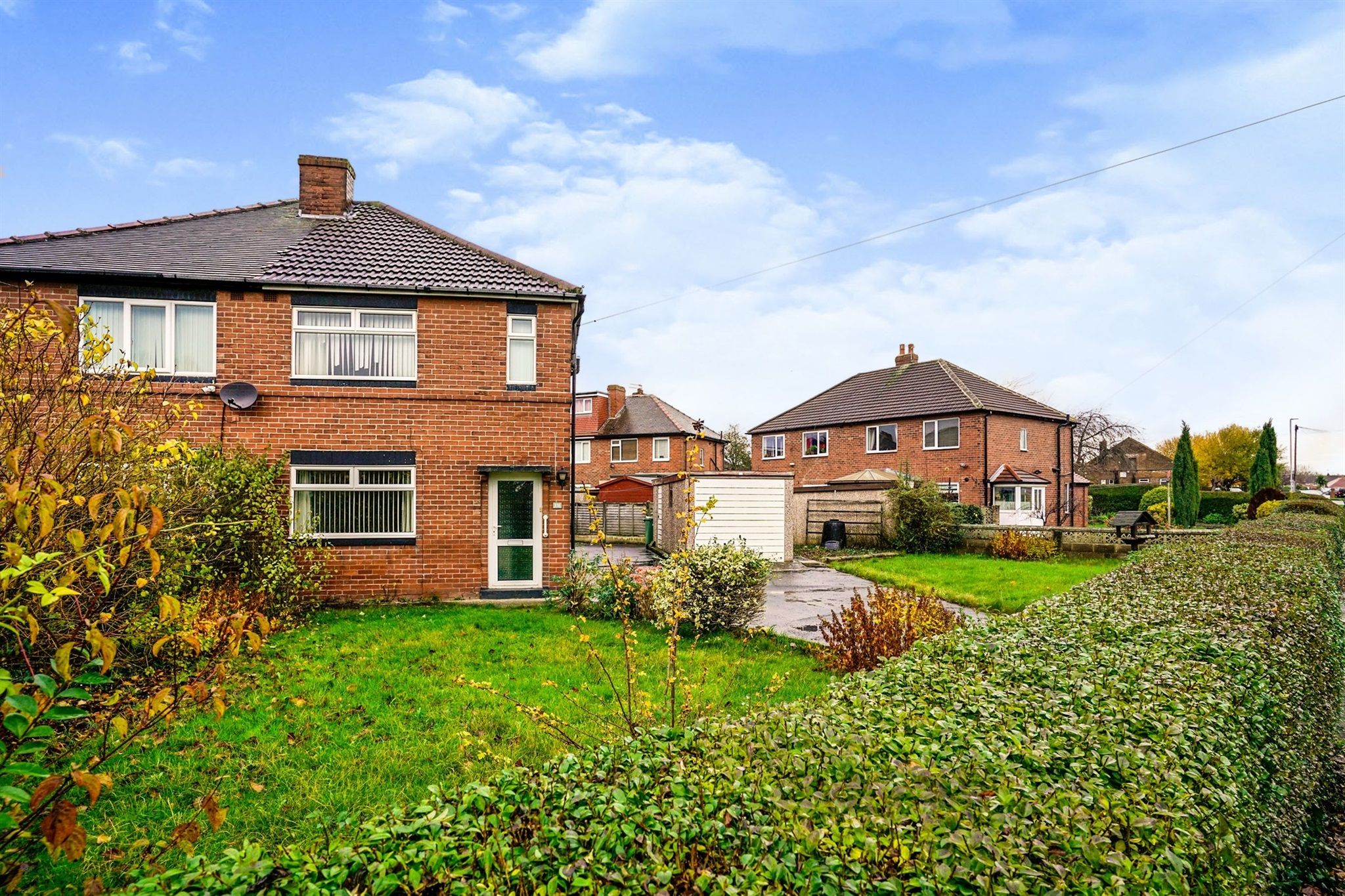 3 bed semidetached house for sale in Pendas Way, Crossgates, Leeds