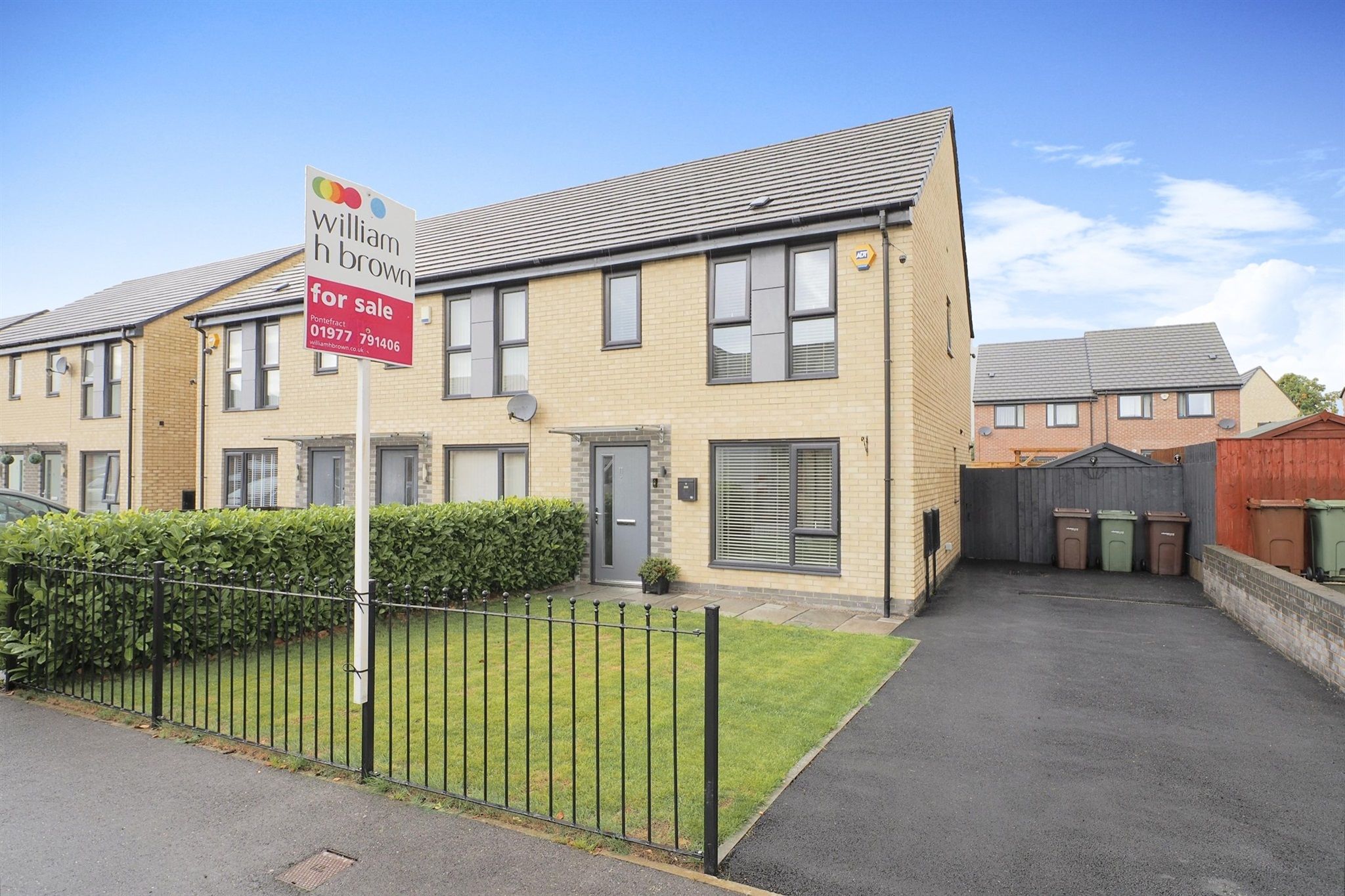 3 bed semidetached house for sale in Viscount Street, Fitzwilliam