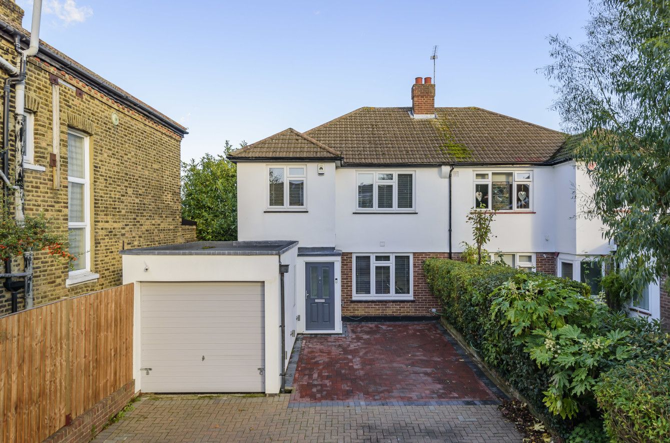 3 bed semidetached house for sale in Guibal Road, London SE12 Zoopla