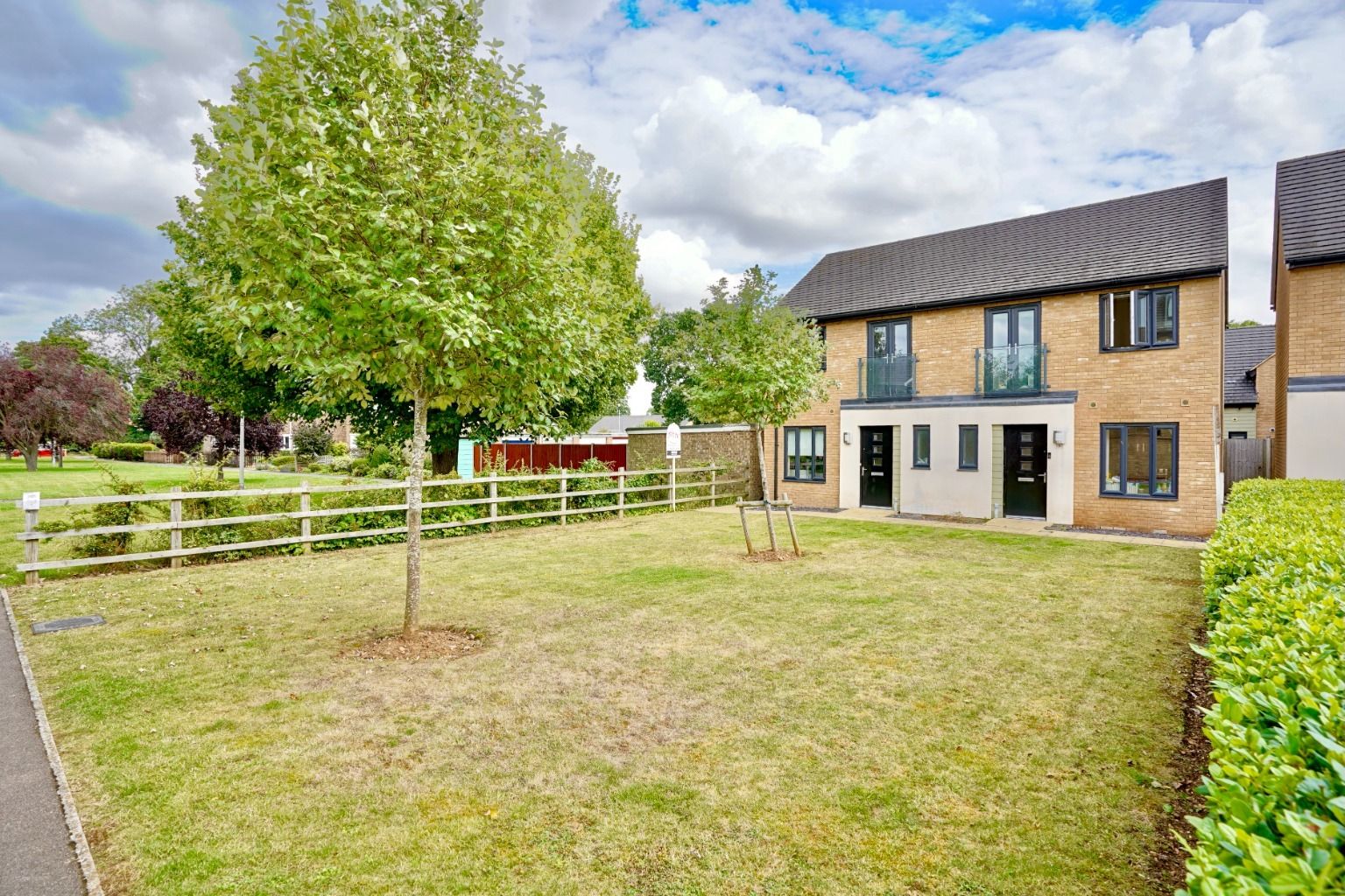 2 bed semidetached house for sale in Dandby Close, Little Paxton, St
