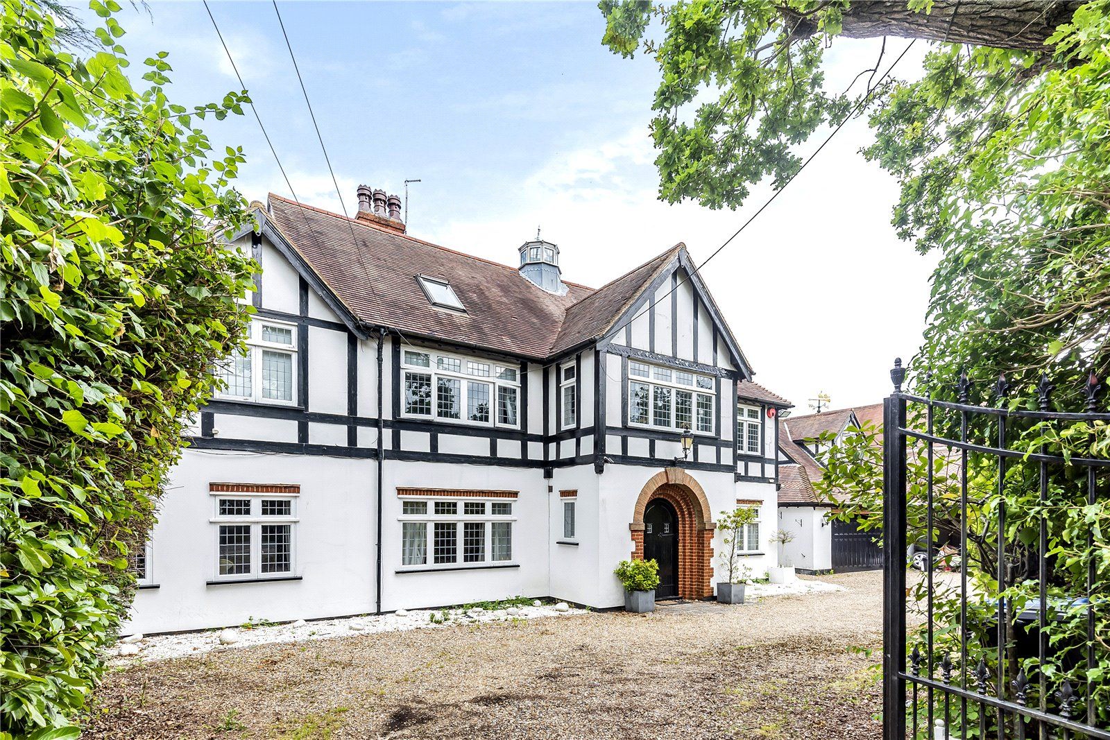 5 bed detached house for sale in The Ridgeway, Cuffley, Potters Bar