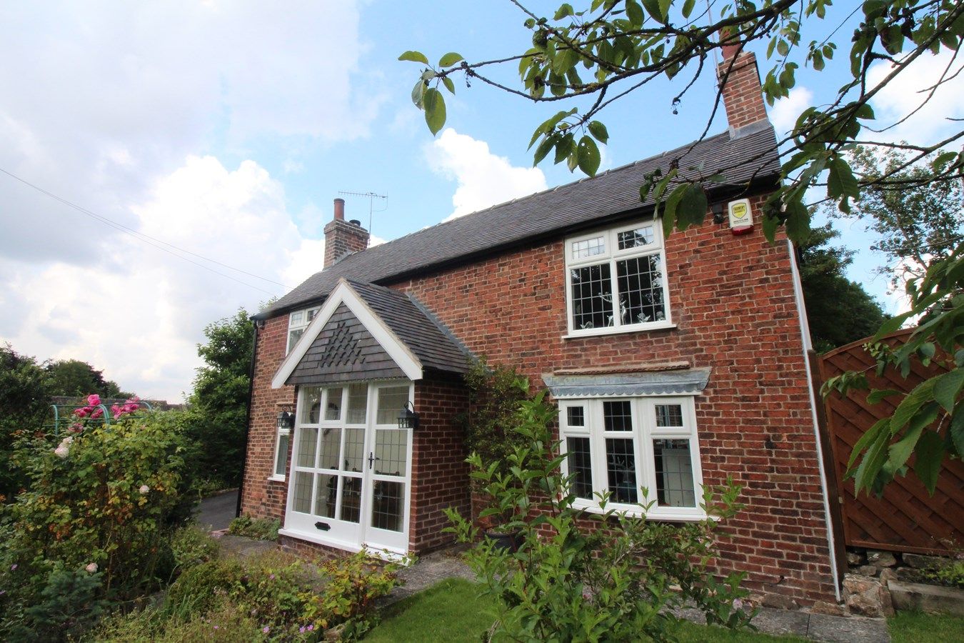 3 bed detached house for sale in Newthorpe, Nottingham NG16
