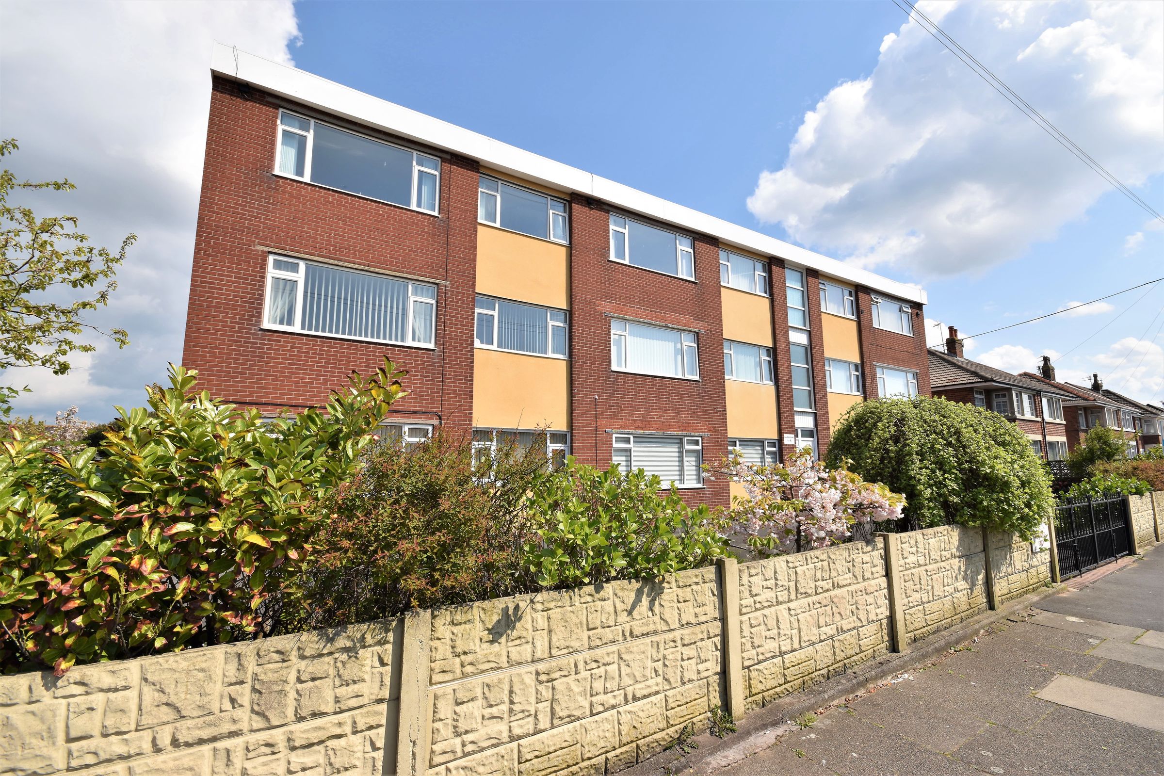 2 bed flat for sale in St. Annes Road, Blackpool FY4 Zoopla