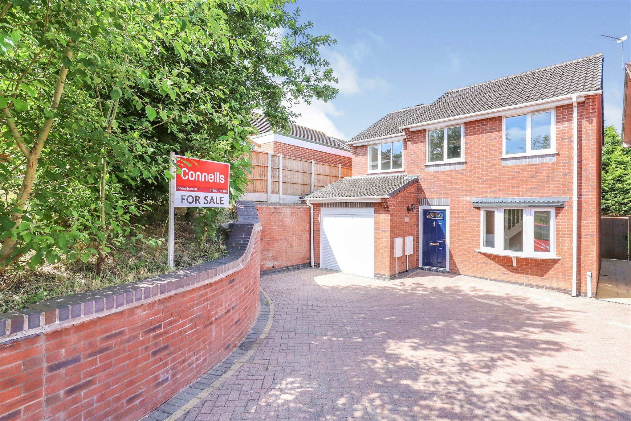 Cheyney Close, Dunstall, Wolverhampton WV6  