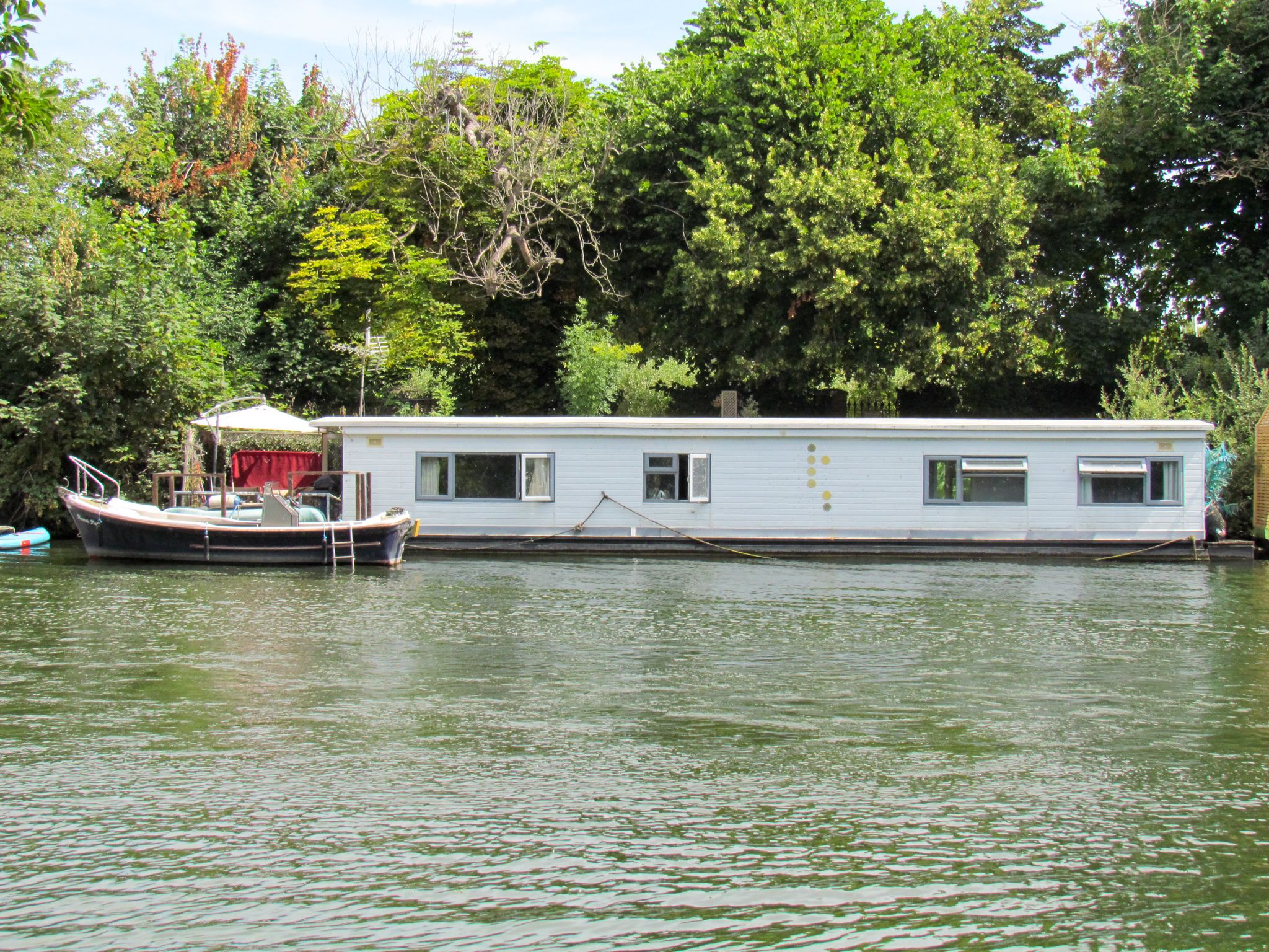 1 bed houseboat for sale in Chertsey Road, Shepperton TW17 Zoopla