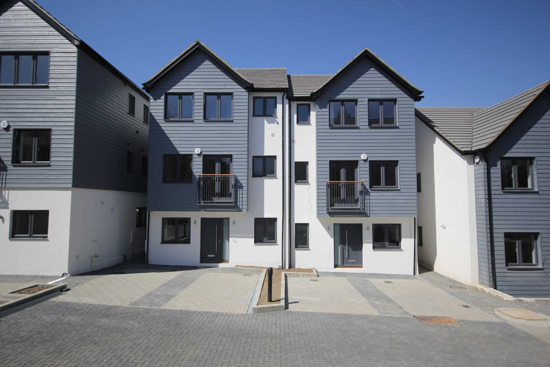 4 Park View Rise Adeyfield Rd HP2  