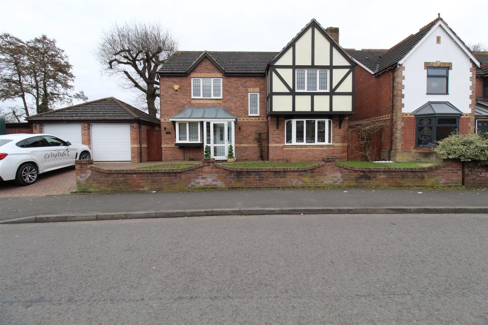 4 bed terraced house for sale in Maple Leaf Drive, Marston Green