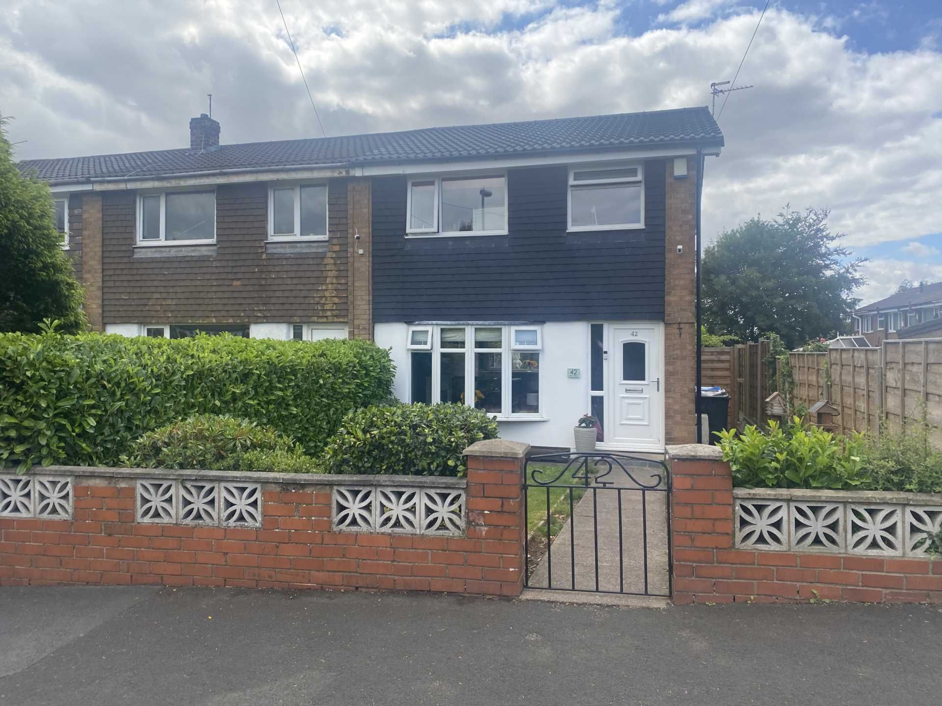3 bed town house for sale in Lea View, Royton OL2 Zoopla