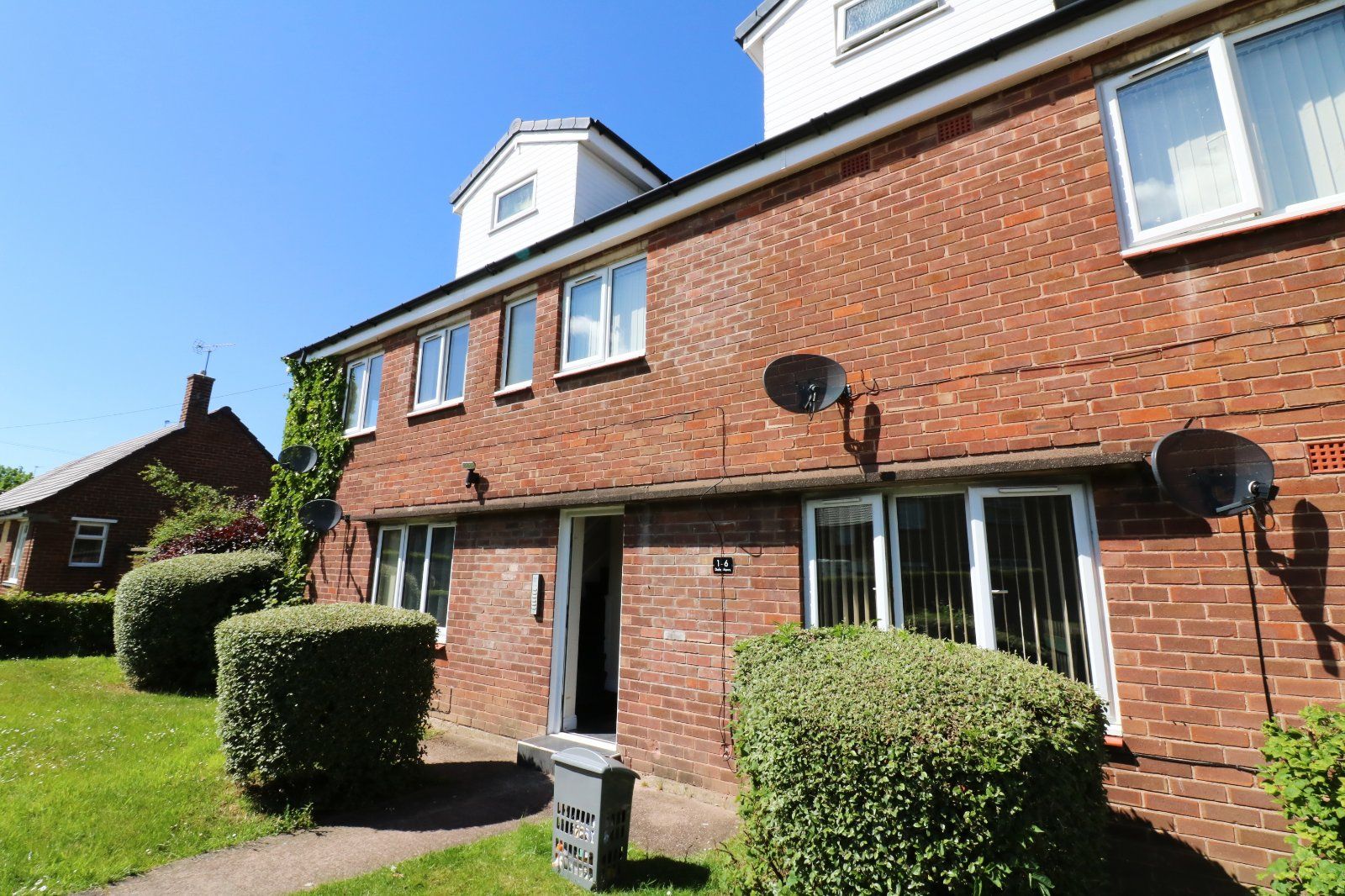 2 bed flat to rent in Dale Mews, Gawsworth Road, Great Sutton