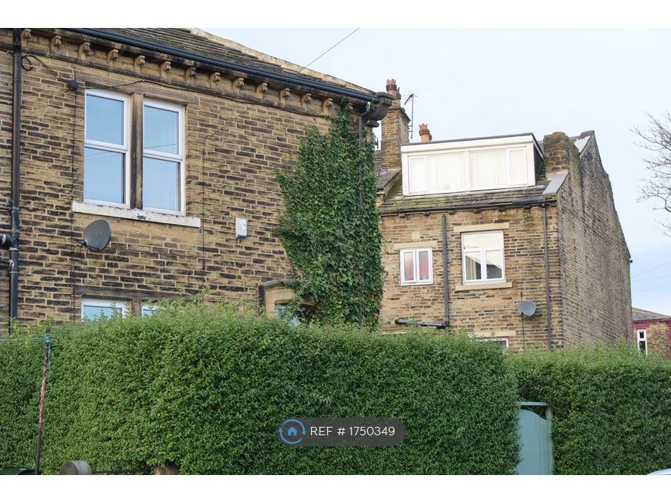 2 bed end terrace house to rent in Cavendish Road, Idle, Bradford BD10