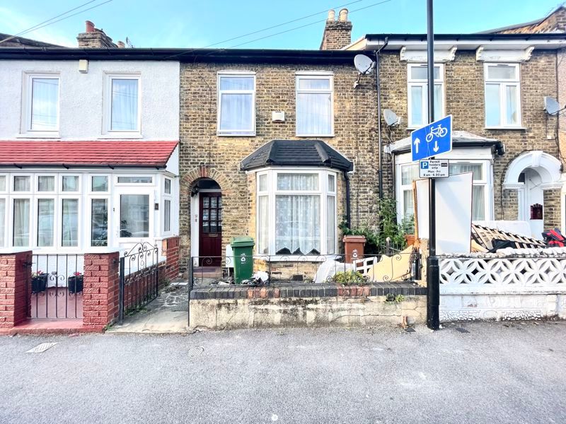 3 bed property to rent in Claremont Road, London E17 Zoopla
