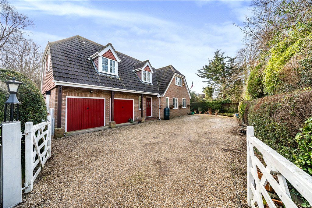 4 bed detached house for sale in Merry Gardens, North Baddesley