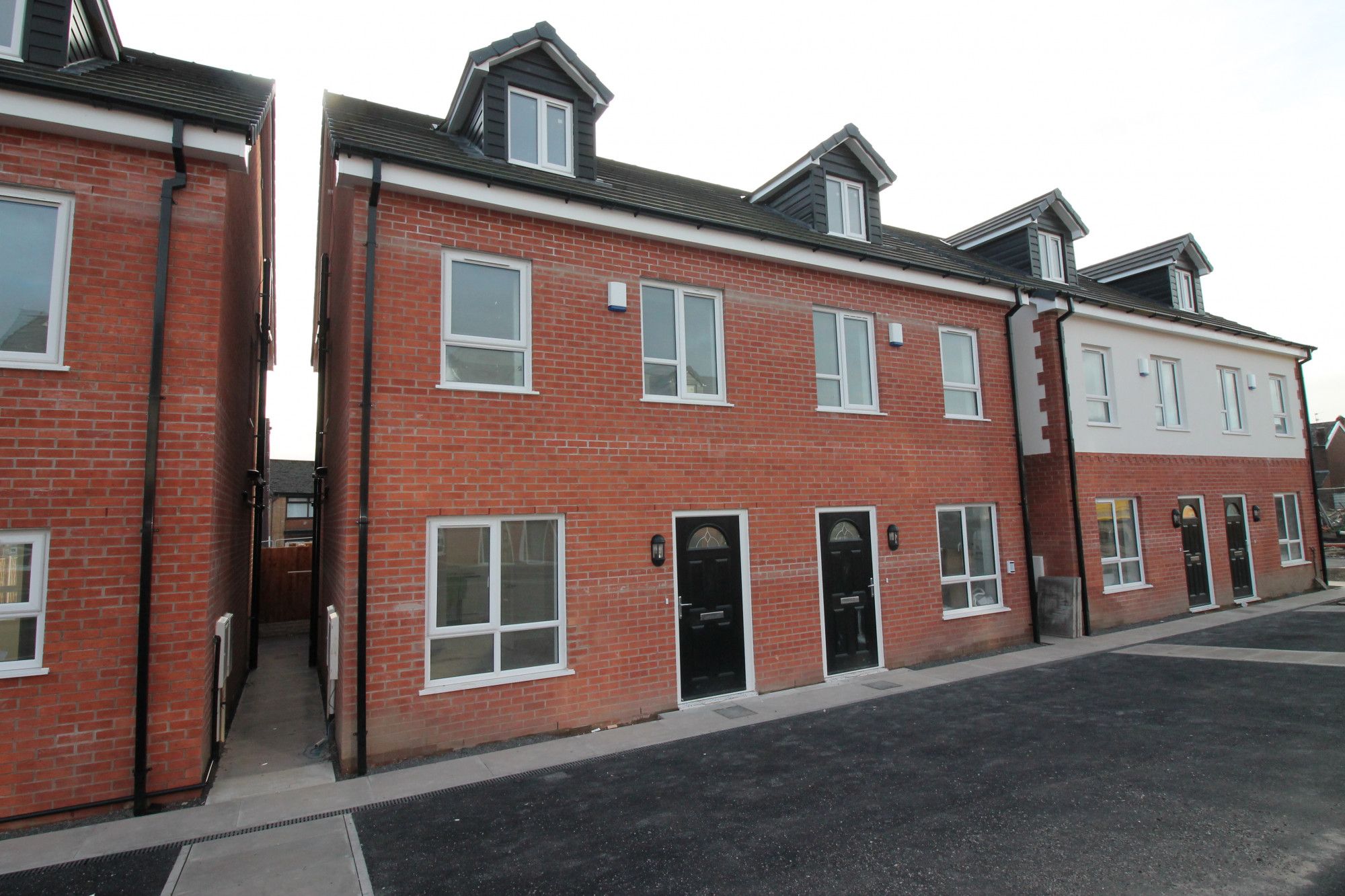 3 bed semidetached house to rent in Way, Ireland Road