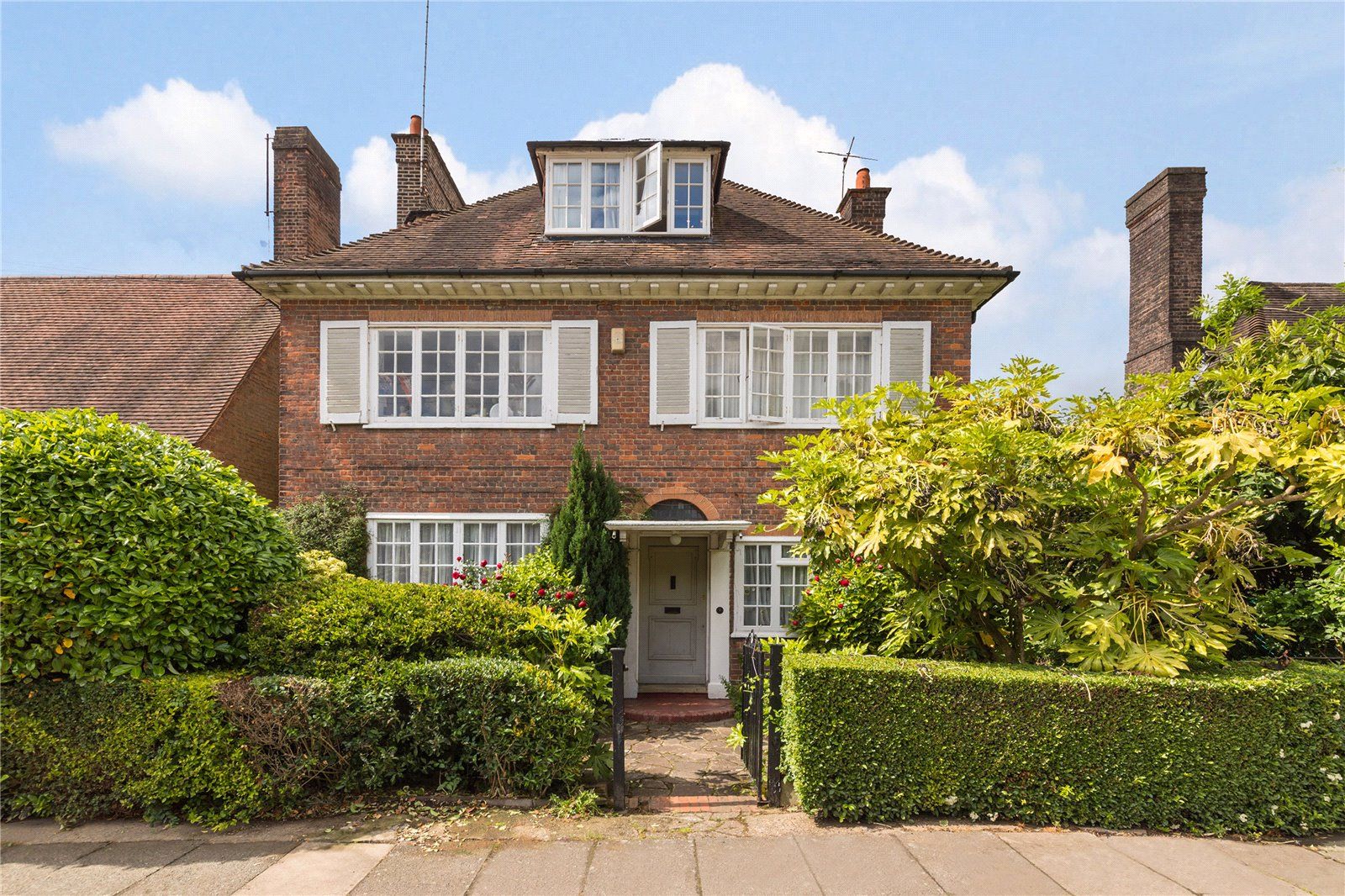 5 bed detached house for sale in Wellgarth Road, Hampstead Garden