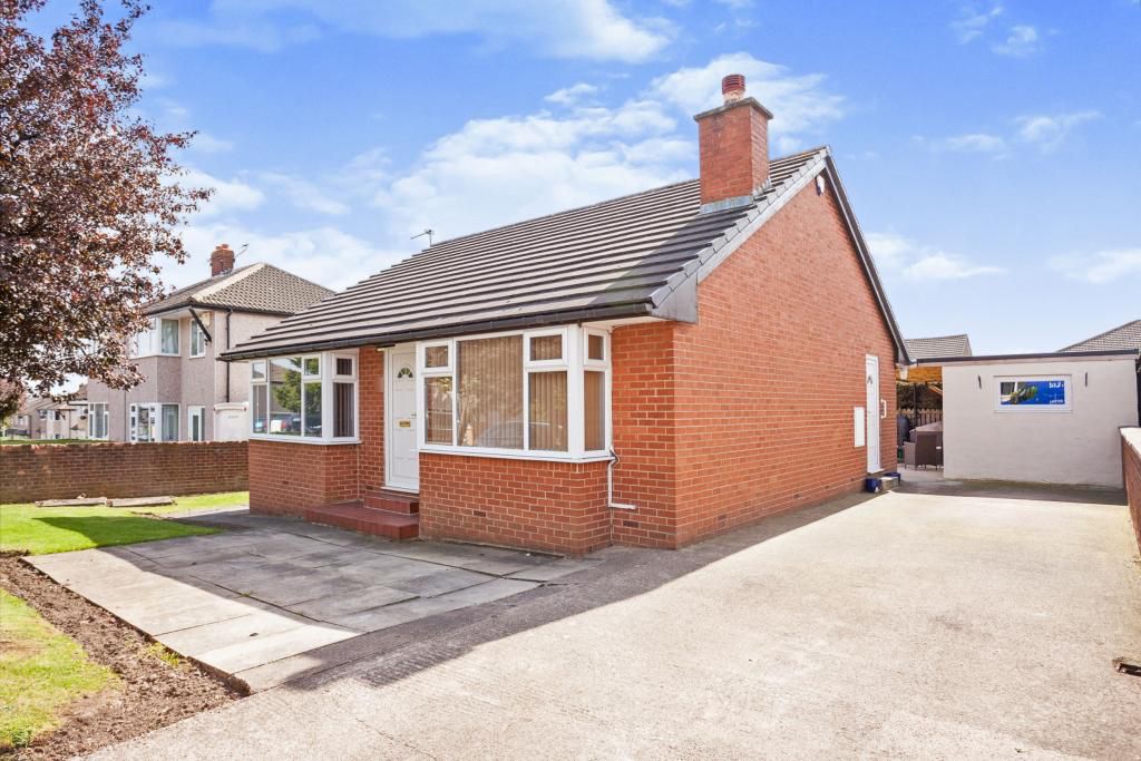 2 bed bungalow for sale in Tyersal Park, Tyersal, Bradford BD4 Zoopla